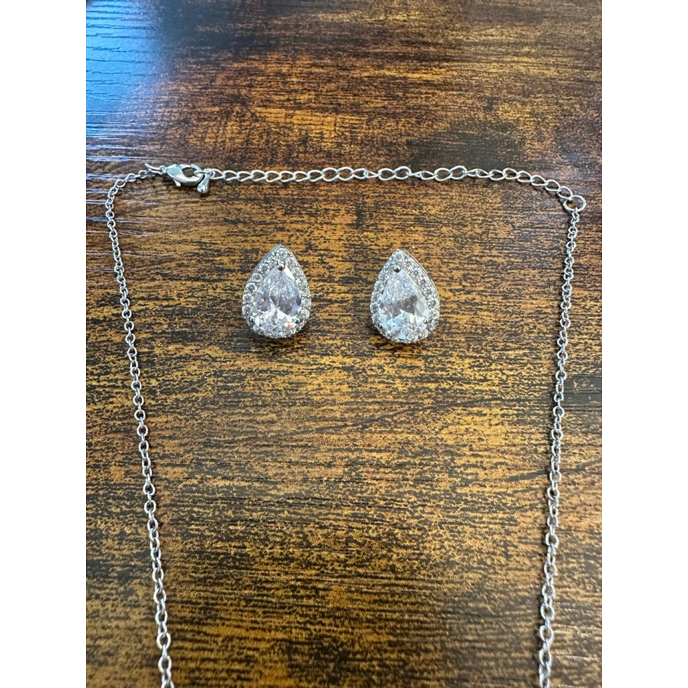 Women's Silver Clear Gem Stone Teardrop Necklace & Earring Set - Picture 2 of 4